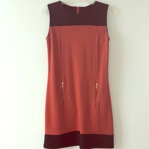 Hallhuber shift dress w/ pockets & gold metallic